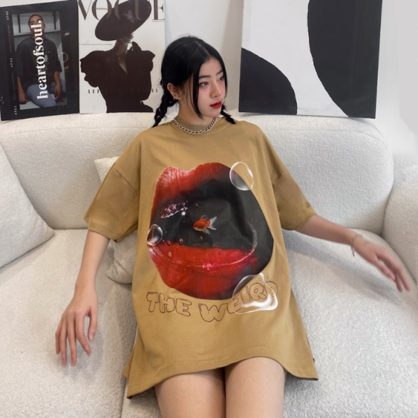 LIPS TEE - ATK812